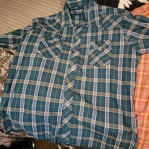 2 wrangler western snap up XLT